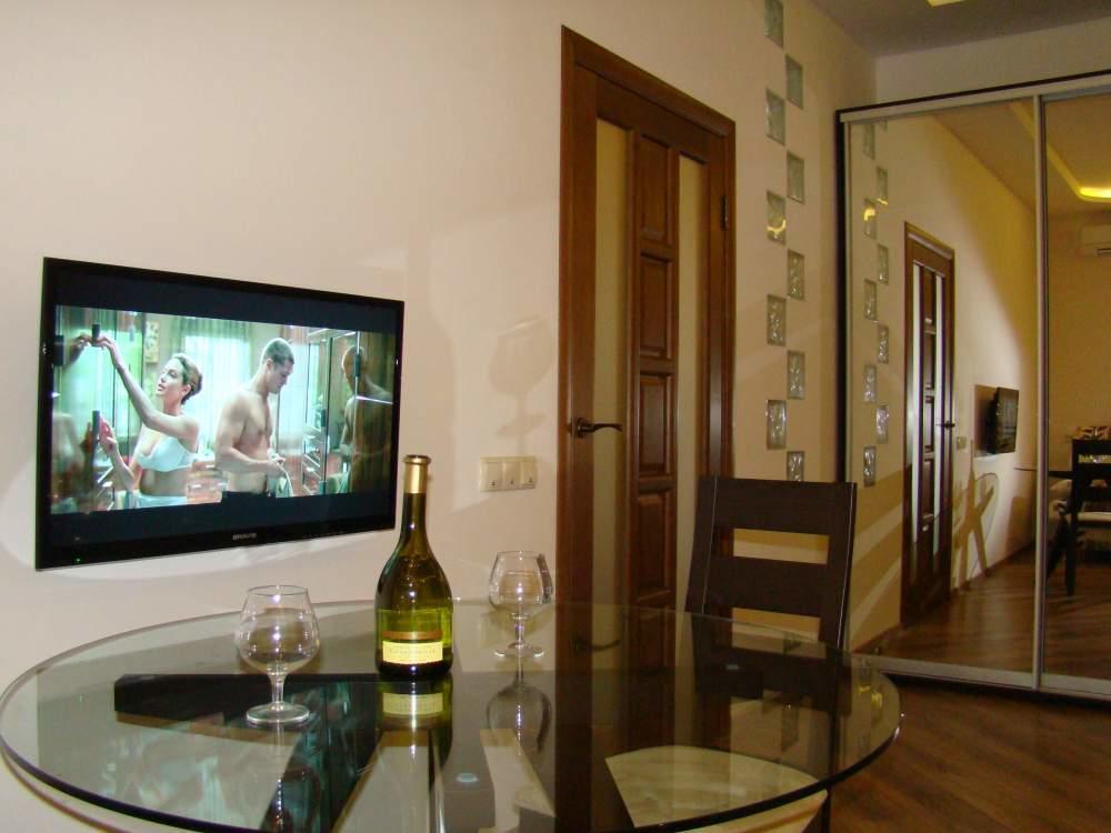 Pleasure Apartment Near Center Of Odessa Eksteriør billede