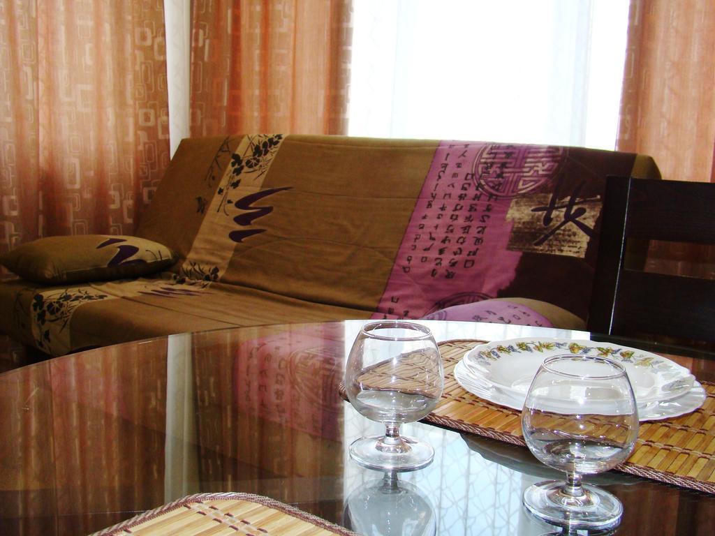Pleasure Apartment Near Center Of Odessa Eksteriør billede